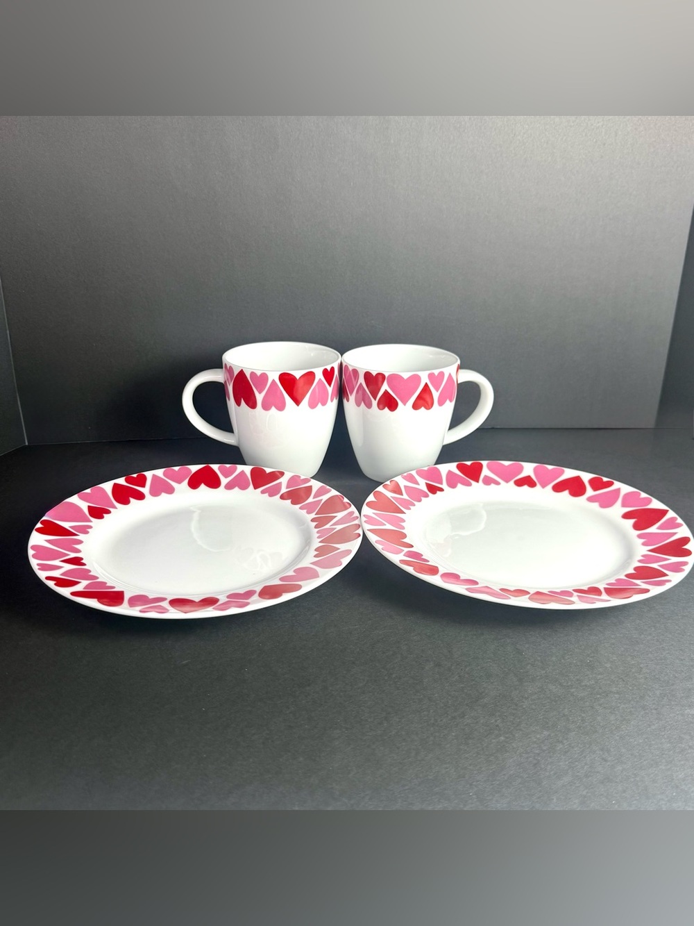 VTG Heart Design SNACK SET Of 2 Crate & Barrel Mug Plate Valentine Pink Red Love